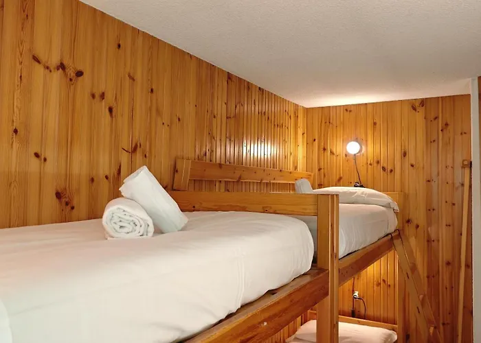 Apartment Hostdomus - Sansicario R12 Family *